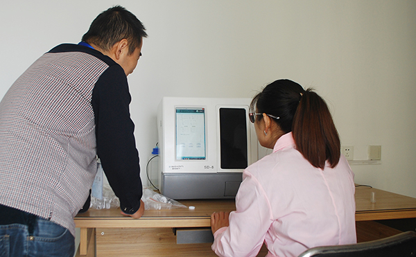 泰安市婦幼保健院采購(gòu)我公司SD-8母乳分析儀